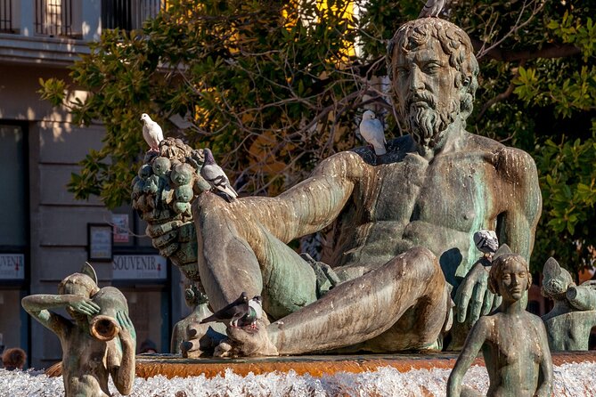 The Essentials of Valencia in a Guided Tour - Torres dels Serranos: your orientation point in the old city