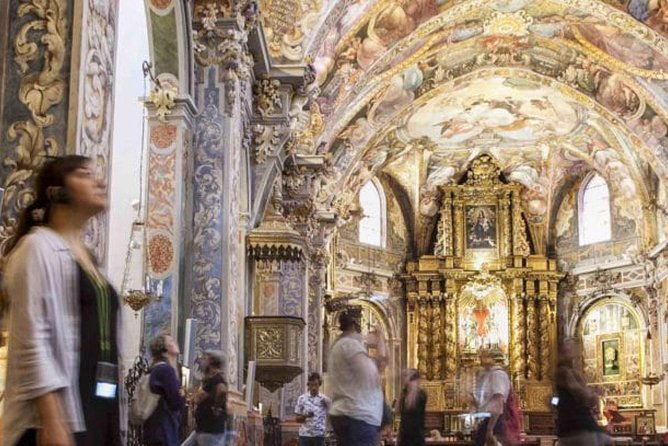 The Light of Saint Nicholas - How the visit flows: from the meeting point to the projection