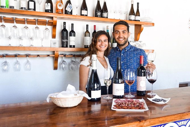 Two wineries tour with wine tasting - Utiel-Requena: the smart half-day wine region near Valencia