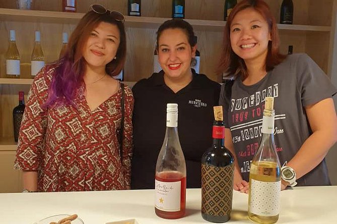 Two wineries tour with wine tasting - Stop 2: A contrasting winery style for a real side-by-side result
