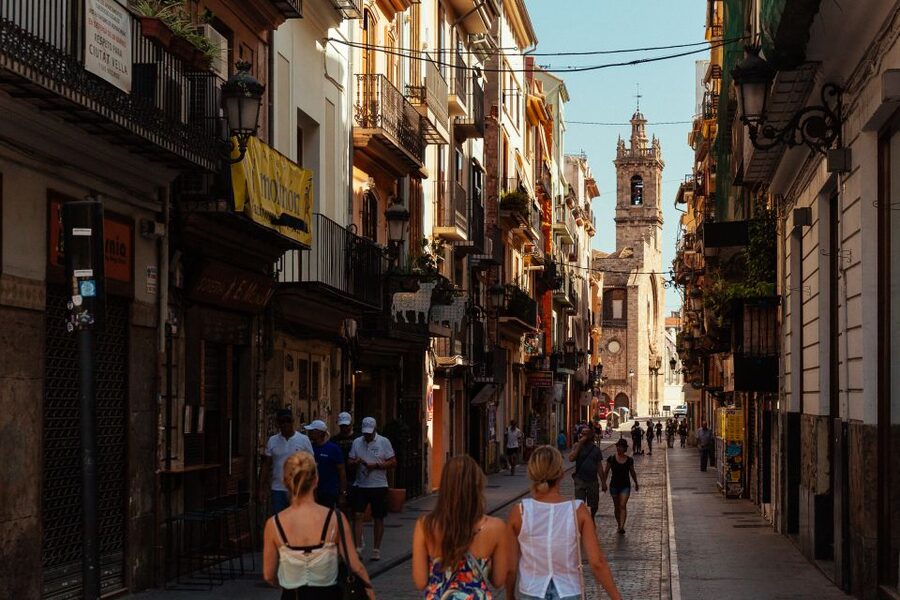Valencia: 1.5-Hour Private Kick-Start Tour with a Local - Quick hits before you go
