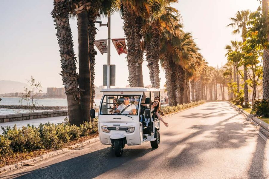 Valencia: 1-hour Private Tuk Tuk Tour - Colón Market: a local stop that feels real fast
