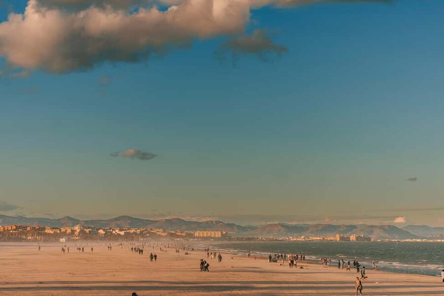 Valencia: 2-hour City Highlights Guided Tour by Tuk Tuk - Old Valencia Kickoff: Puerta del Mar, Puente de las Flores, and the Towers