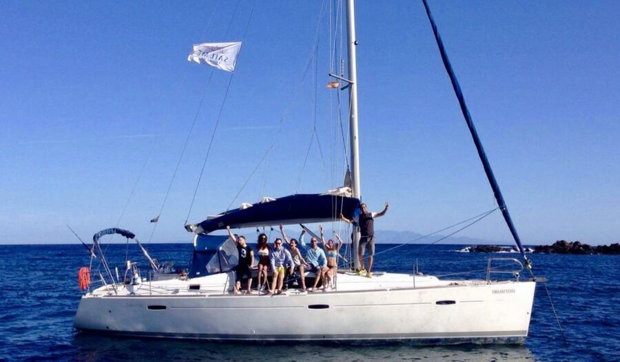 Valencia: 2-Hour Private Boat Cruise - Private Cruise, Small Group: How the Boat Size Changes Your Day