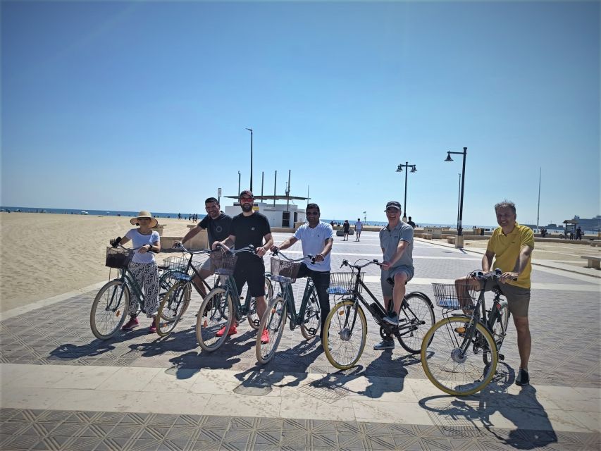Valencia: 3-Hour Guided City Sightseeing & Beaches Bike Tour - Port and beach: ending where the light looks best