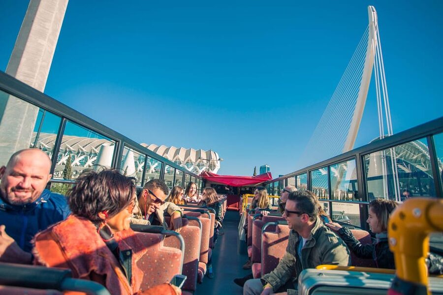 Valencia: 48-Hour Hop-On-Hop-Off Bus & Albufera Bus Tour - Audio guide reality check: languages and keeping the story intact