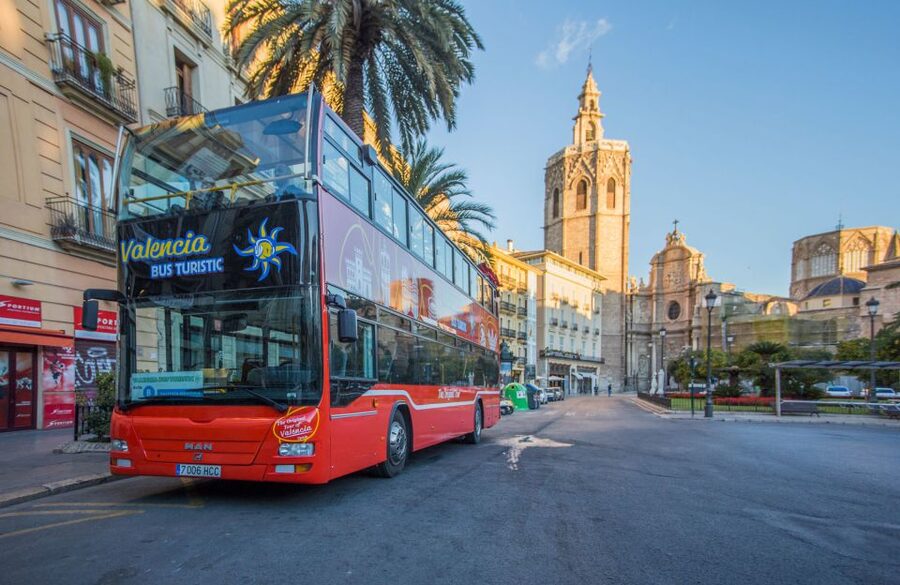 Valencia: 48 hour Hop-On-Hop-Off Bus Ticket and San Nicolás - Making a 2-Day Plan With 17 Stops (Without Overthinking It)