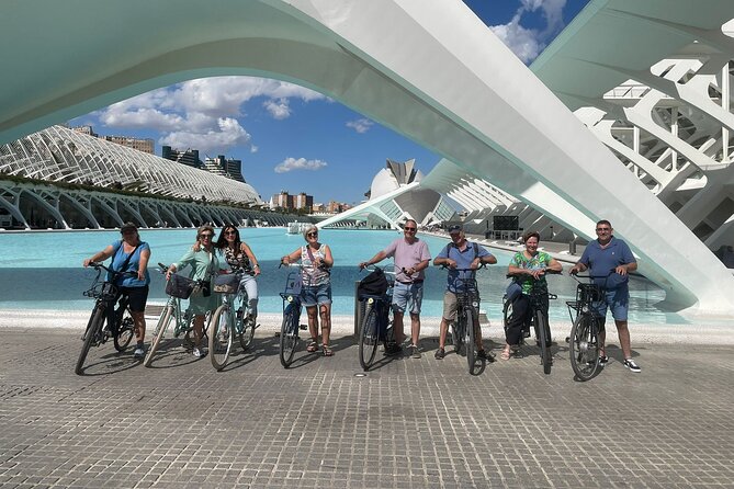 Valencia all in one: beaches, old town & city arts by E-bike - Plaza de la Virgen and Valencia Cathedral: a classic center with real worship and big views