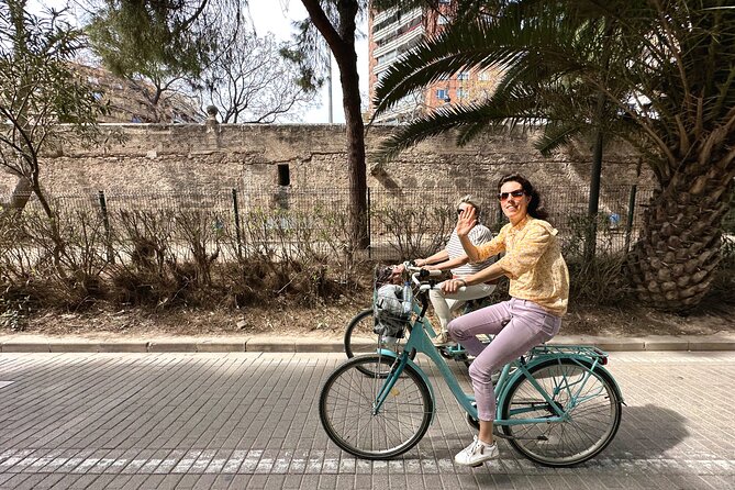 Valencia All in One Bike Tour - Mercat Central de València: the market stop that teaches you the city