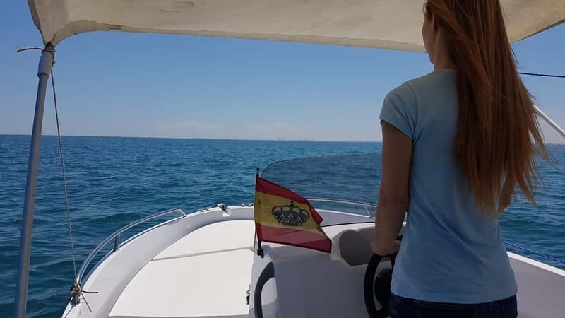 Valencia:Alquiler barco sin licencia PoblaFarnals+Beach Club - Mareti 450 vs Dubhe 455: Pick the Right Rigid Boat Feel