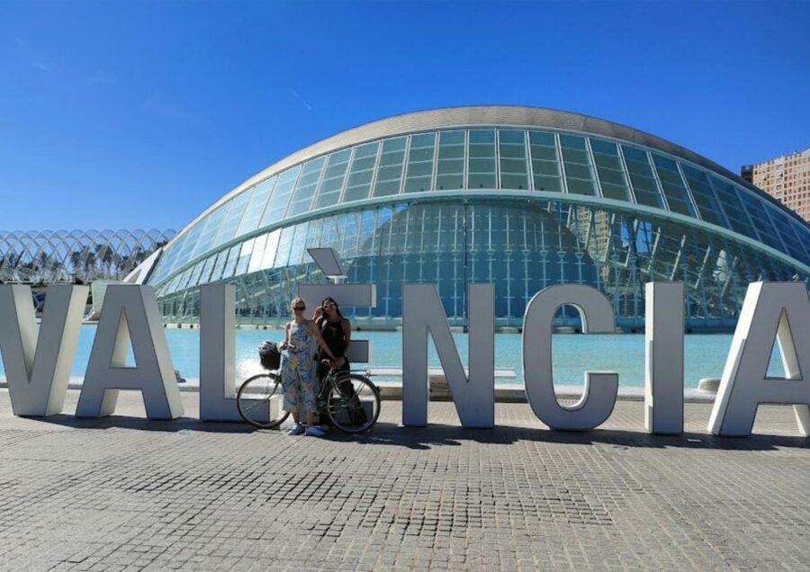 Valencia: Audioguide eng,esp,ita + Bike All Day - Is 8.5 hours enough? A realistic time plan that doesn’t rush you
