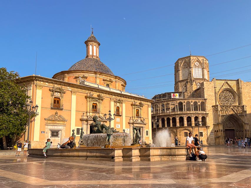 Valencia Bike Tours: City Highlights - Markets and Neighborhood Color: Ruzafa and Market Areas