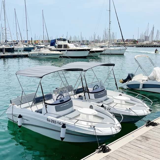 Valencia: Boat Rental Without License - A Valencia boat captain day, no license required