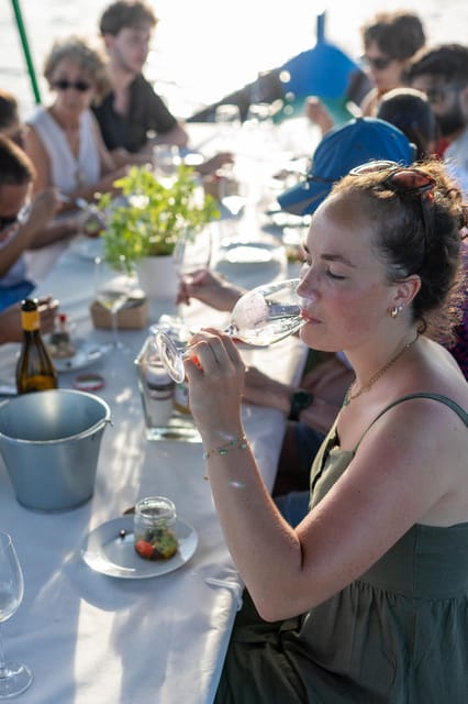 Valencia: Boat Ride with Valencian Wine Tasting & Tapas - Practical Tips That Make the Experience Smoother