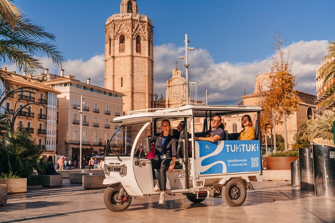 Valencia by Tuk Tuk i: Private tour 1 or 2 hours explore the city - Basilica, archaeology, and the Valencian Courts area