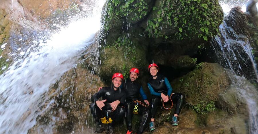 Valencia Canyoning. Experience for everyone - Where the Gorgo de la Escalera Lives: Anna, Valencia, and a Water-Driven Canyon