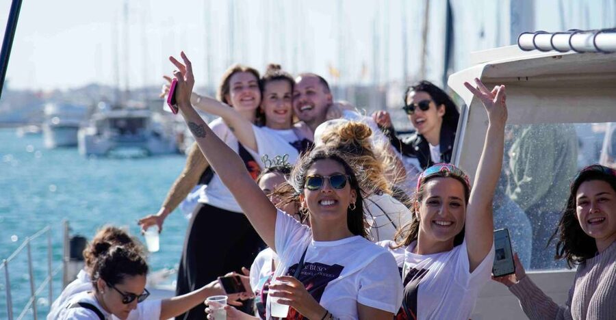 Valencia: Catamaran Party Boat with Lunch - Boarding in Valencia: start early so you’re not rushed