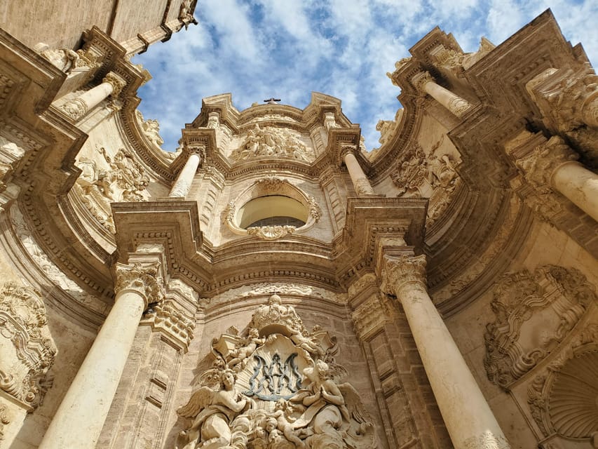 Valencia: Cathedral, St Nicholas, and Lonja de la Seda Tour - Starting at Torres de Serranos: a strong launch point for the Old Quarter