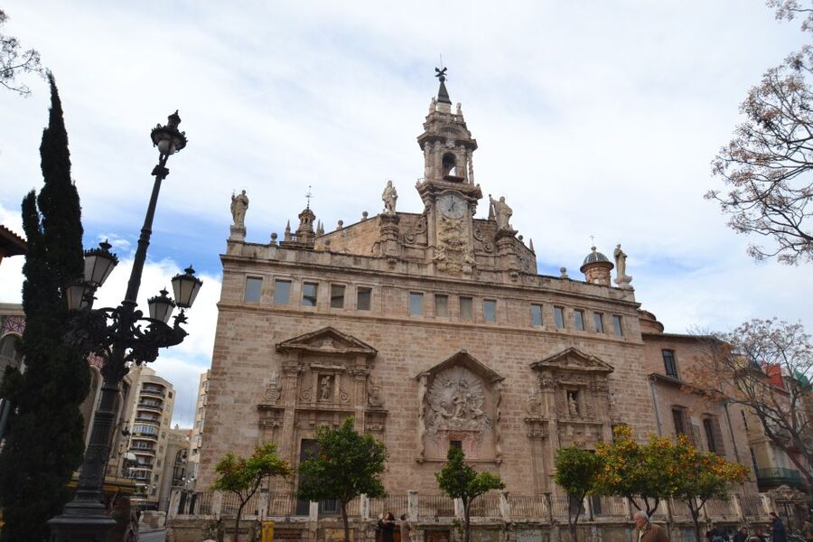 Valencia: Cathedral, St Nicholas, and Lonja de la Seda Tour - What the itinerary feels like on the ground
