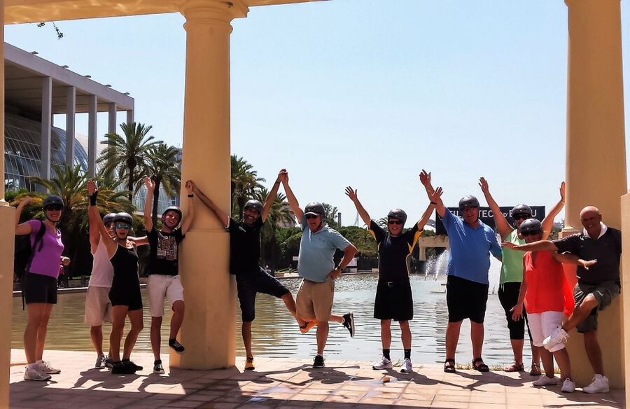 Valencia: City Highlights Guided Bike Tour - Jardí del Túria and the best kind of detours