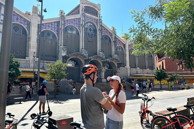 Valencia City Highlights in Guided Bike or E-Bike Tour - Key highlights you’ll feel right away