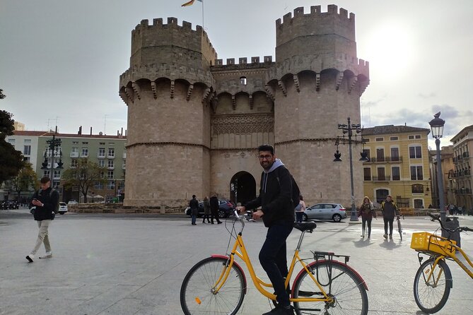 Valencia City MO'Bike Tour - La Lonja de la Seda: the Silk Exchange at a cyclist’s pace