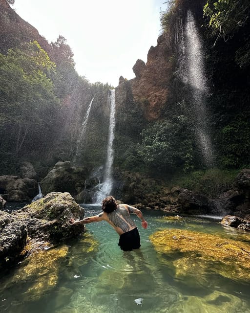 Valencia: Day trip exploring waterfalls, springs and caves - The second secret stop: Photo breaks and free time with scenic breathing room