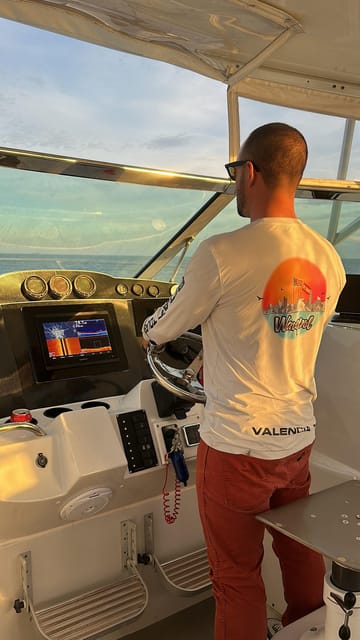 Valencia: Exclusive Sunset Cruise with Drink - Boarding and What the Crew Does With That First Hour