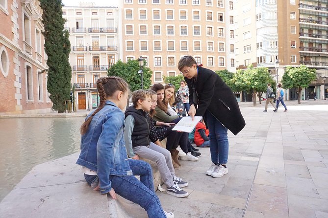 Valencia Family Tour Guided tour in Italian - Plaza de la Virgen and the Water Tribunal: the stop that feels like a legend