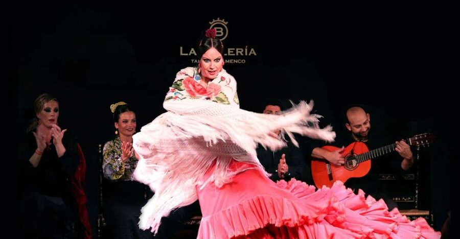 Valencia: Flamenco Show with Dinner at La Bulería - Key Highlights You’ll Feel Right Away
