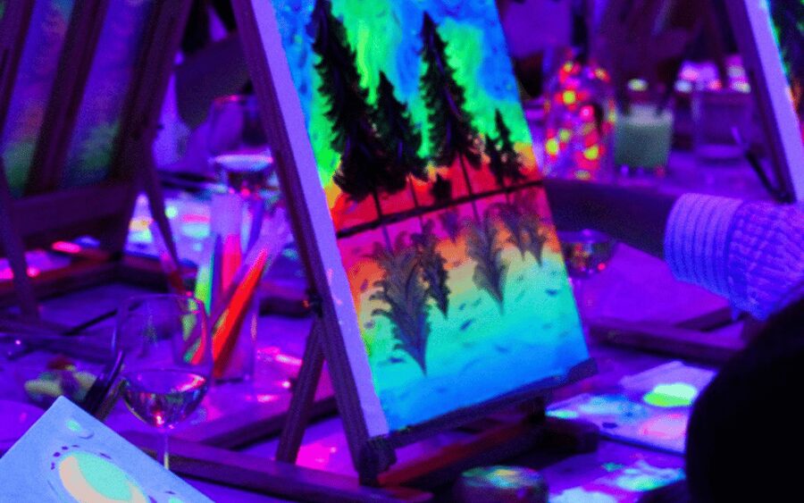 Valencia: Fluorescent painting workshop and wine - Key highlights worth your time