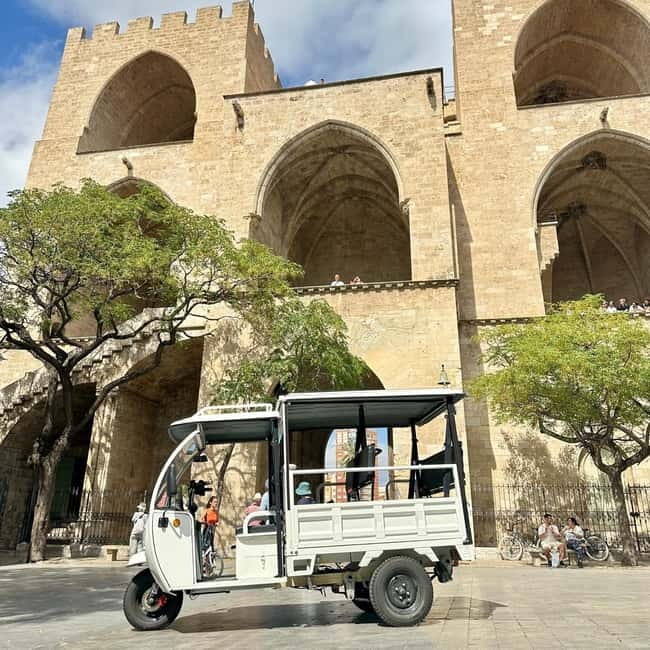 Valencia: Full 2-Hour Tuk Tuk Tour - Mercado de Colón and Central Market: where to eat and what to notice
