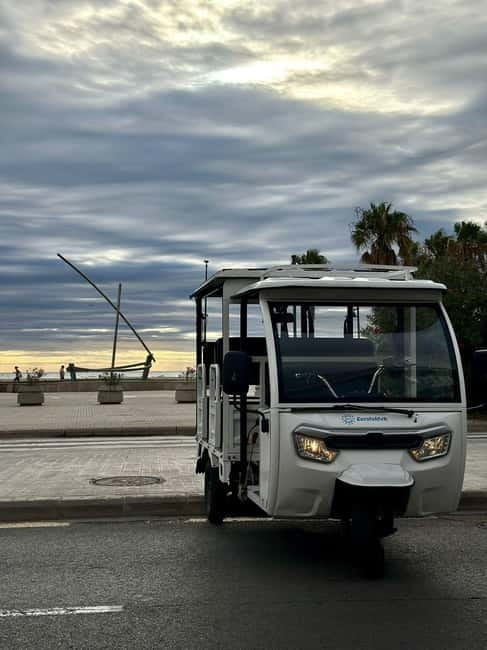 Valencia: Full 2-Hour Tuk Tuk Tour - Torres de Serranos and Porta de la Mar: Old Valencia’s strong first impression