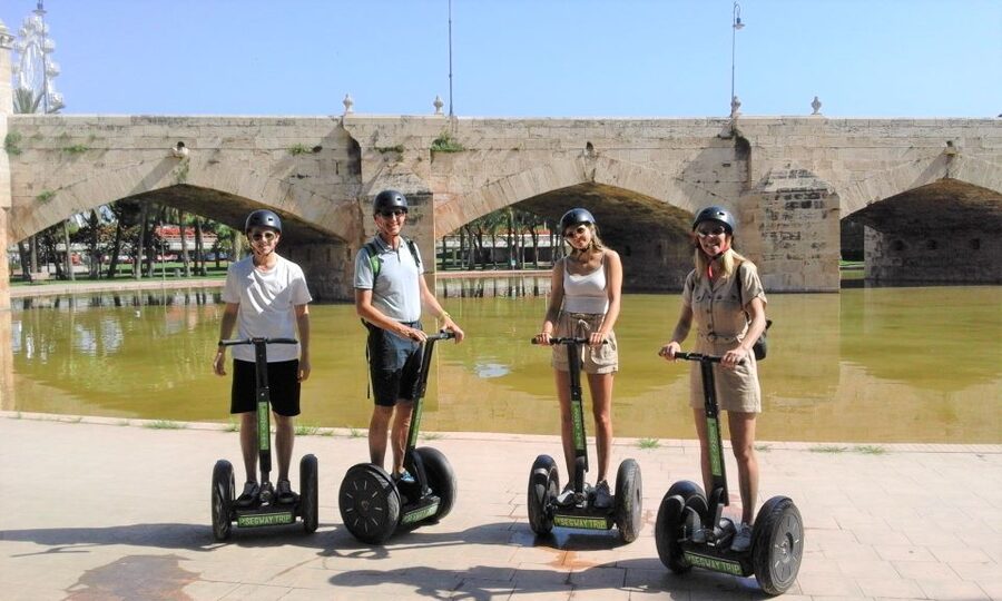 Valencia: Garden & Palace Music Segway Tour - Small groups, guide style, and first-timer comfort