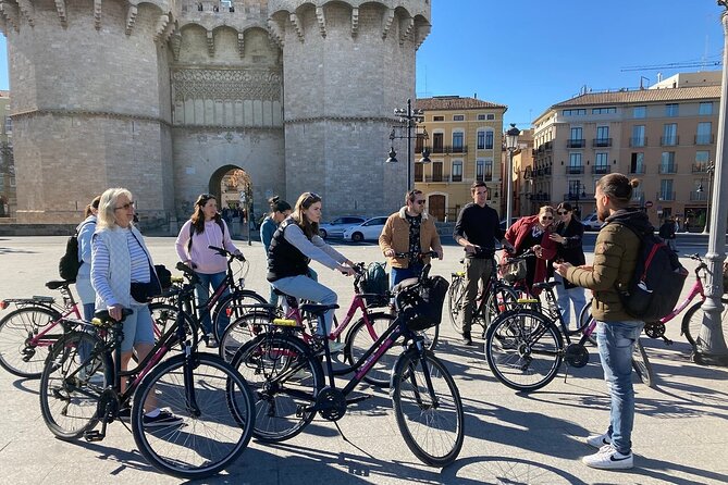 Valencia Highlights Bike Tour - Placa de l’Ajuntament: City Hall Views and Civic Stories