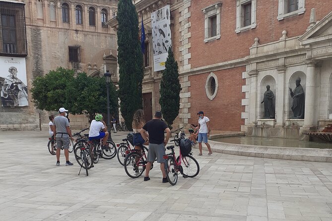 Valencia Highlights Bike Tour - Palacio de la Música de Valencia and Gulliver Park: Culture Meets Play