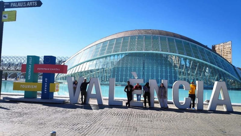Valencia: Highlights Bike Tour with a Guide - Central Market, Portal de la Valldigna, and Marqués de dos Aguas