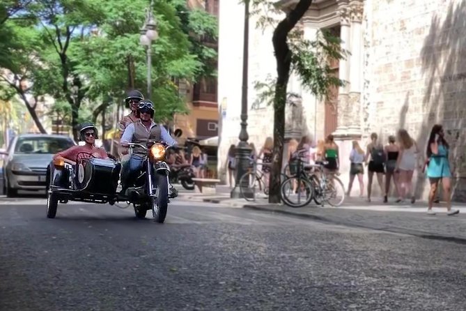 Valencia Highlights on a Vintage Sidecar with local driver - Old Town highlights: Cathedral, Mercat Central, and La Lonja stops