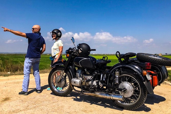 Valencia Highlights on a Vintage Sidecar with local driver - Port to marina to beaches: the seaside loop that saves you time