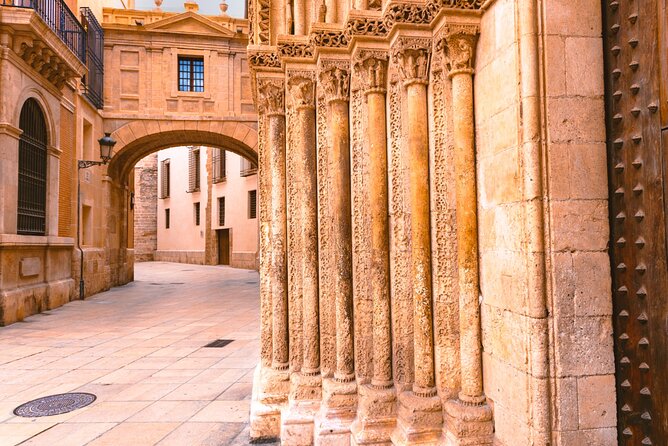 Valencia Iconic Sights Scavenger Hunt - Getting started at Casa Punto de Gancho 1906 (and not wasting time)