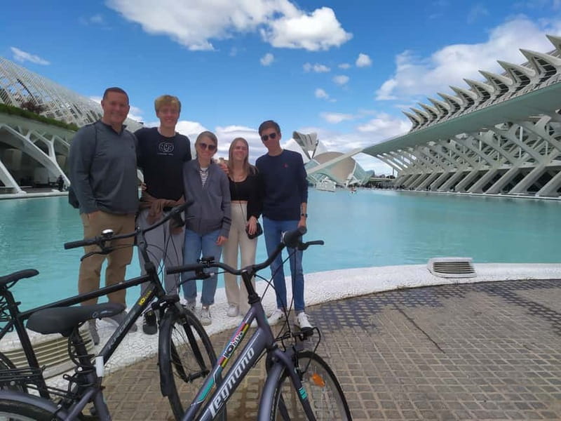 Valencia in bici con guida turistica italiana madrelingua - Price and value: why $29 can make sense for 150 minutes