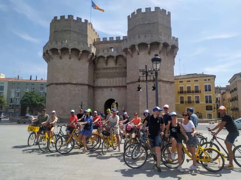Valencia in bici con guida turistica italiana madrelingua - Pace, group size, and what to bring for a stress-free day