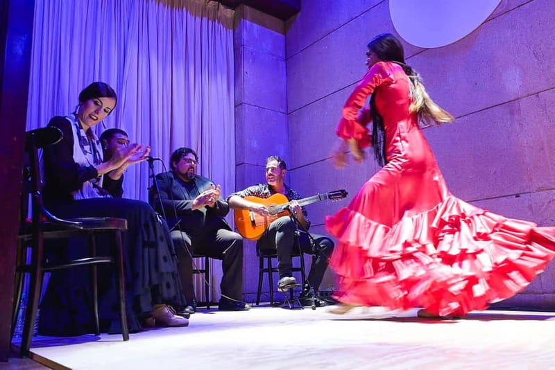 Valencia: La Linterna Flamenco Show - Dancers and Style Moments You’ll Recognize
