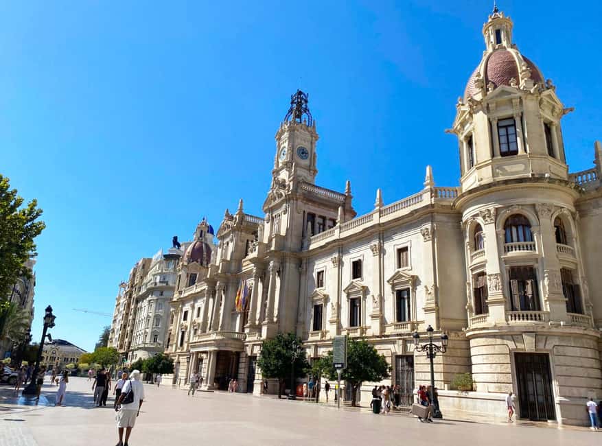 Valencia: Mysteries, Legends, & Local Tapas Experience - Starting at Plaça de la Mare de Déu and heading to Plaza de la Virgen