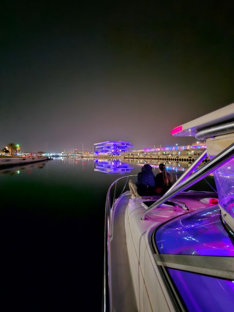 Valencia: Night Cruise with Free Drink - Why this 1-hour Valencia night cruise is a smart first night