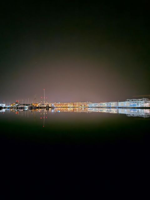 Valencia: Night Cruise with Free Drink - Malvarrosa Beach from the coast: night air and coastline scale
