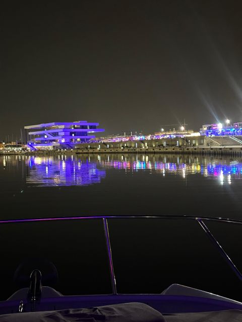 Valencia: Night Cruise with Free Drink - Tinglado 2: a short port-side moment that adds texture