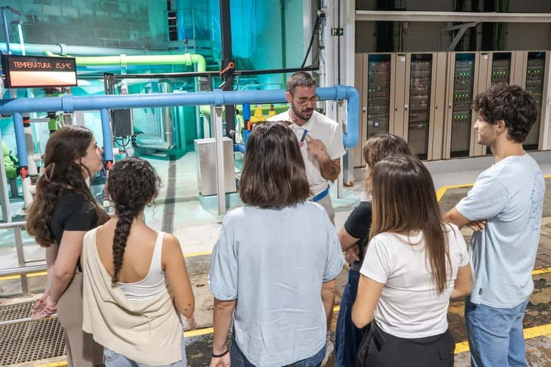 Valencia Oceanogràfic Entry with Backstage tour in Spanish - Timing your day: 1 hour 15 minutes plus flexible entry