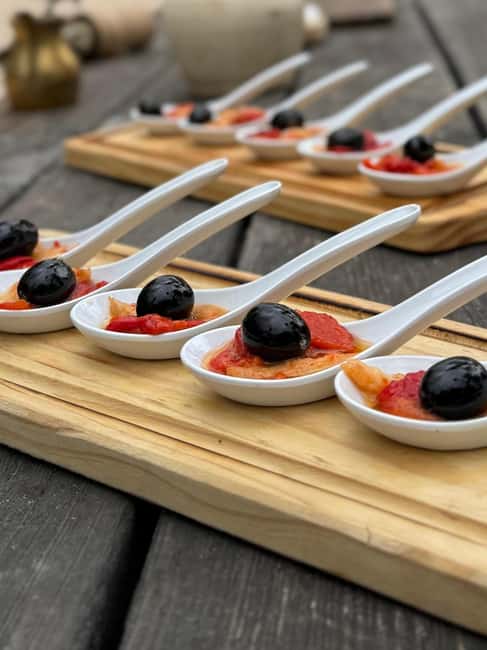 Valencia Old Town flavour walk: tapas & drinks by local - Who this tour suits best (and who should think twice)