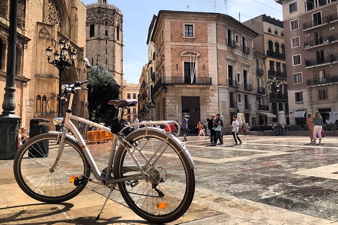 Valencia Old Town Private Tour by Bike or Electric Ride - Meeting Point and Timing: How the Two Hours Work in Real Life